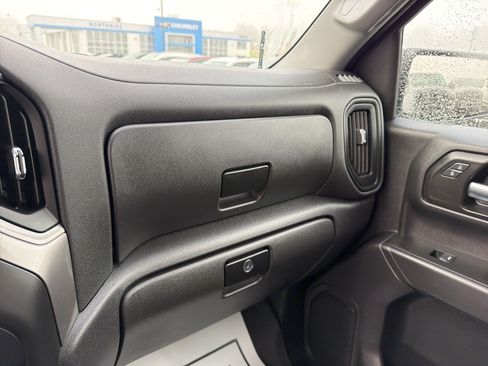 Used 2025 Chevrolet Silverado 1500 Custom Trail Boss AWD/4WD image 23