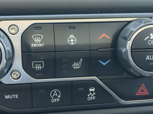 Certified 2021 Jeep Gladiator Overland w/ Popular Equipment Package image 21