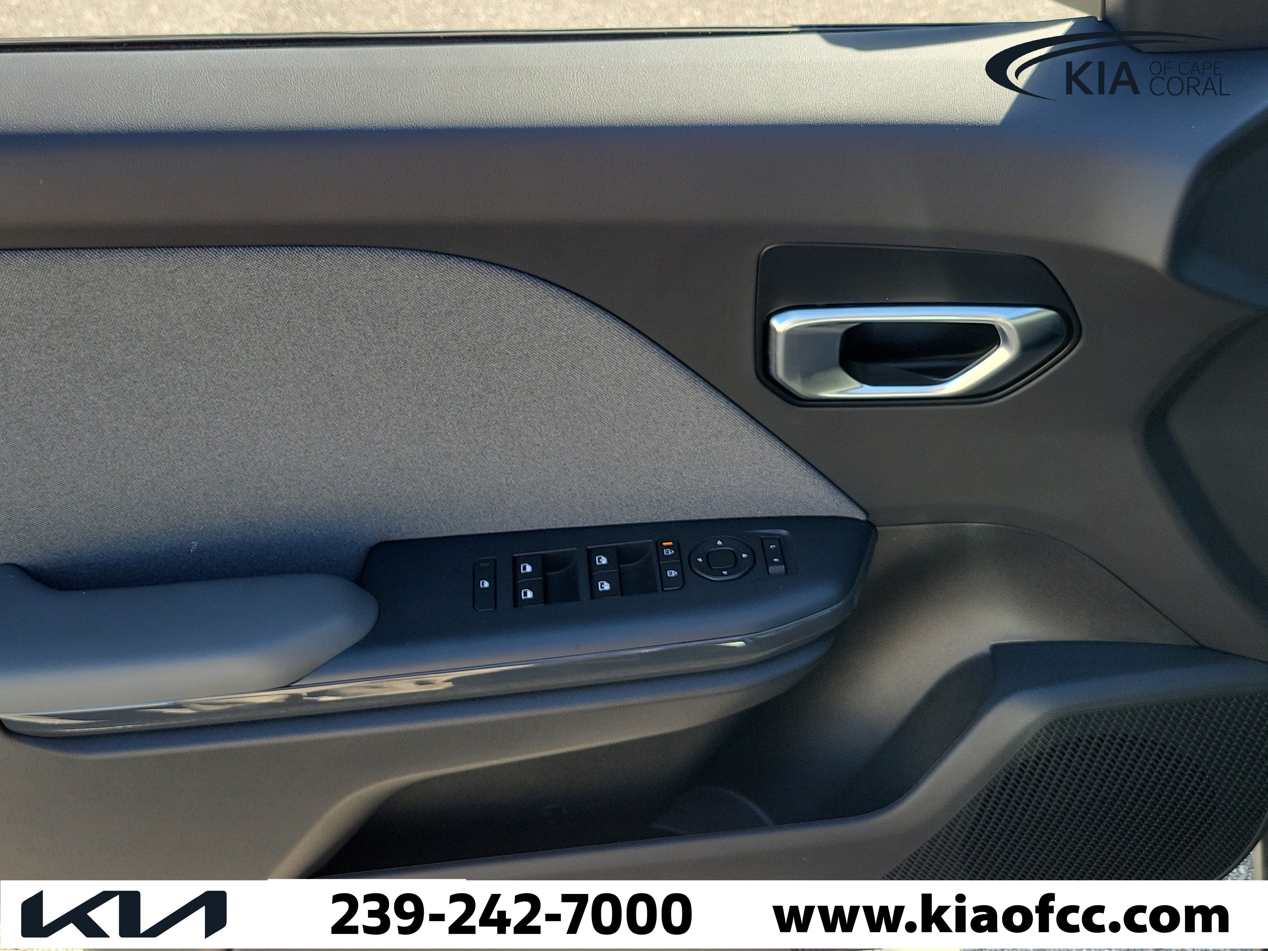 New 2025 Kia K4 EX FWD image 23