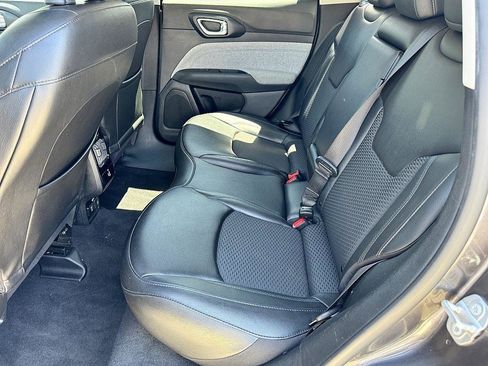 Used 2022 Jeep Compass Latitude w/ Convenience Group image 32