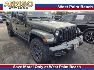 Used 2023 Jeep Gladiator Sport AWD/4WD video 1