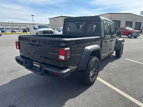 New 2026 Jeep Gladiator Sport AWD/4WD image 6
