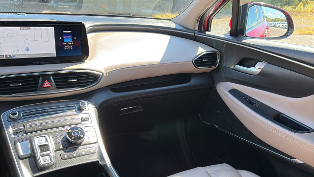 Used 2023 Hyundai Santa Fe Limited AWD/4WD image 27