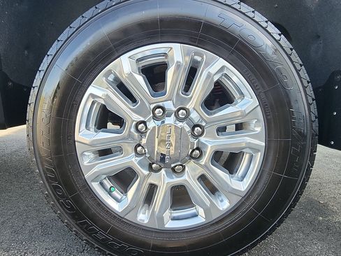 Used 2022 GMC Sierra 2500 Denali AWD/4WD image 9