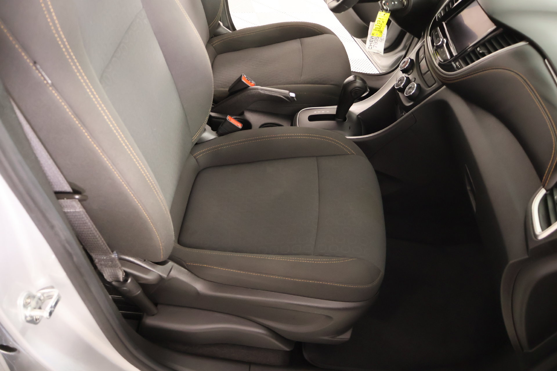 Used 2022 Chevrolet Trax LS w/ Tint and Cruise Package FWD image 12