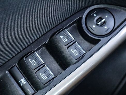 Used 2012 Ford Focus SEL image 22