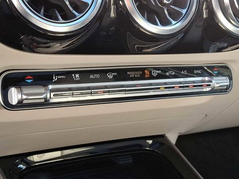 Used 2026 Mercedes-Benz GLA 250 4MATIC image 13