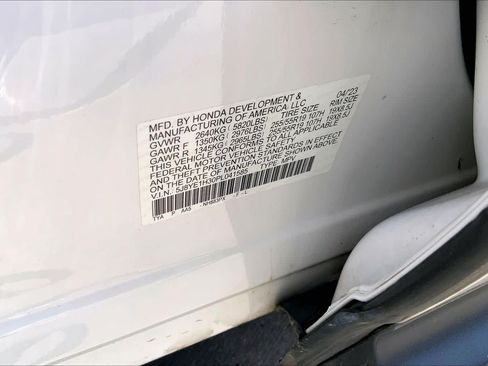 Used 2023 Acura MDX SH-AWD image 32