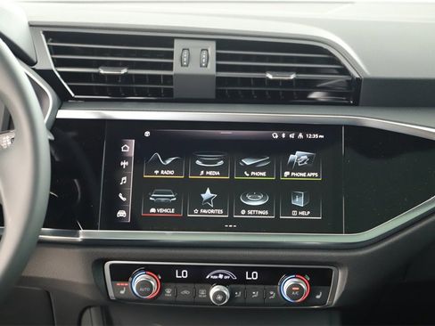 New 2025 Audi Q3 2.0T Premium image 19