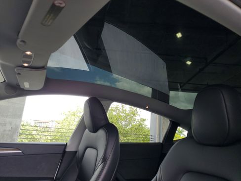 Used 2023 Tesla Model Y Long Range image 20