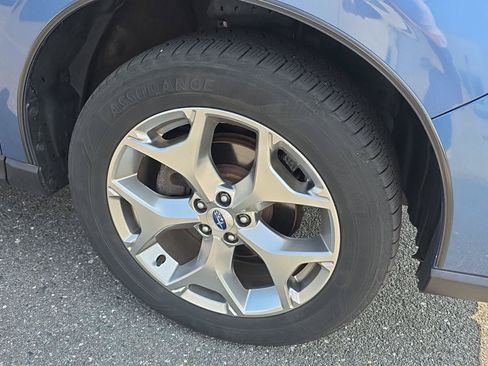 Used 2017 Subaru Forester 2.5i Touring AWD/4WD image 4