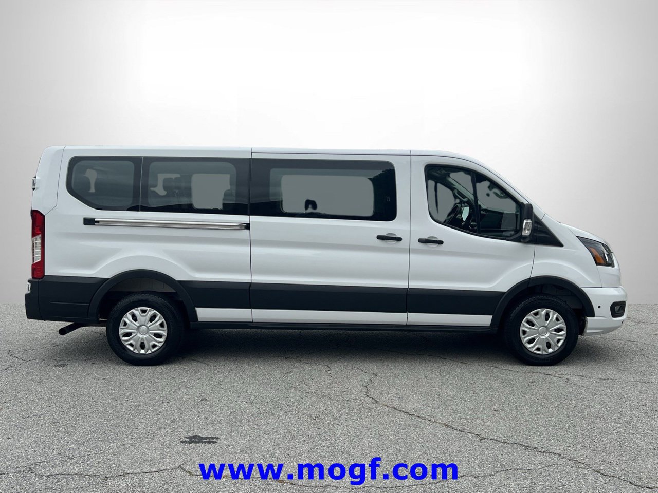 Used 2025 Ford Transit 350 XLT RWD image 24