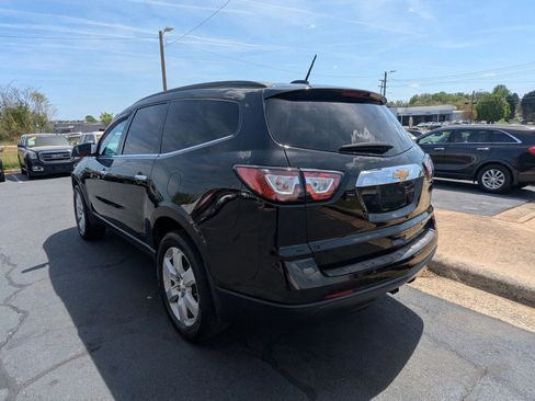 Used 2016 Chevrolet Traverse LT w/ Style and Technology Package image 5