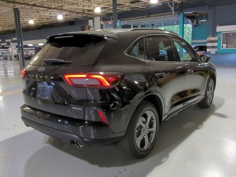 Used 2023 Ford Escape ST-Line w/ Tech Pack #1 AWD/4WD image 7