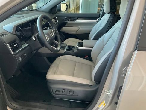 Used 2026 GMC Terrain Elevation w/ Elevation Premium Package FWD image 3