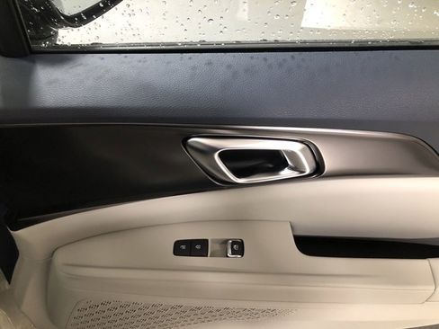 New 2026 Kia Carnival SX w/ SX Dark Edition Package image 16