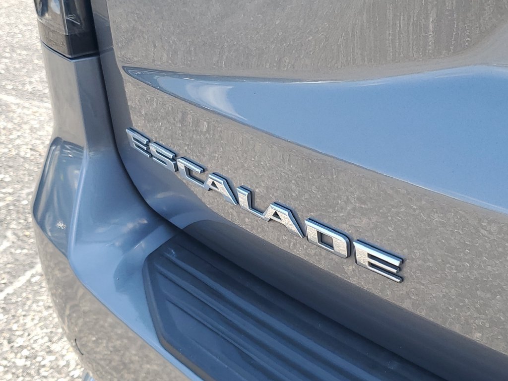 Used 2021 Cadillac Escalade Premium Luxury RWD image 31