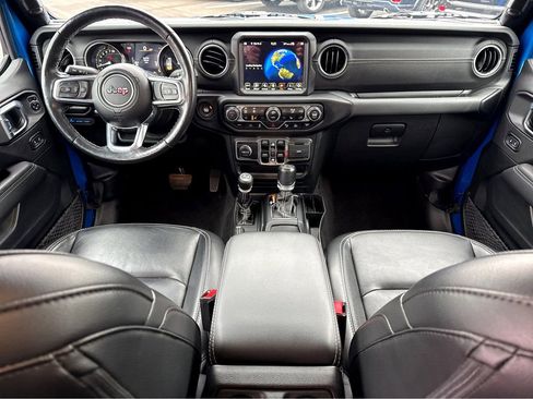 Used 2021 Jeep Wrangler Unlimited Sahara w/ Cold Weather Group image 13