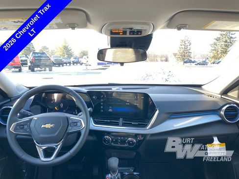 New 2026 Chevrolet Trax LT w/ Driver Confidence Package image 17
