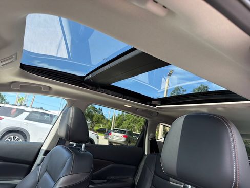 Used 2021 Nissan Murano Platinum w/ Cargo Package FWD image 17