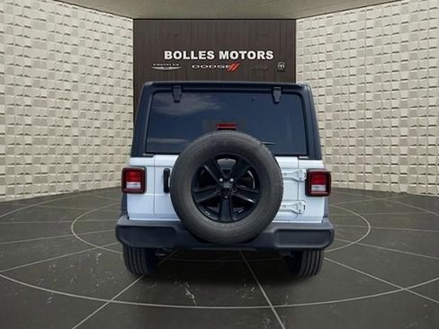 Certified 2022 Jeep Wrangler Unlimited Sport AWD/4WD image 4