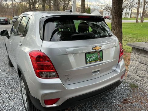 Used 2018 Chevrolet Trax LS image 7