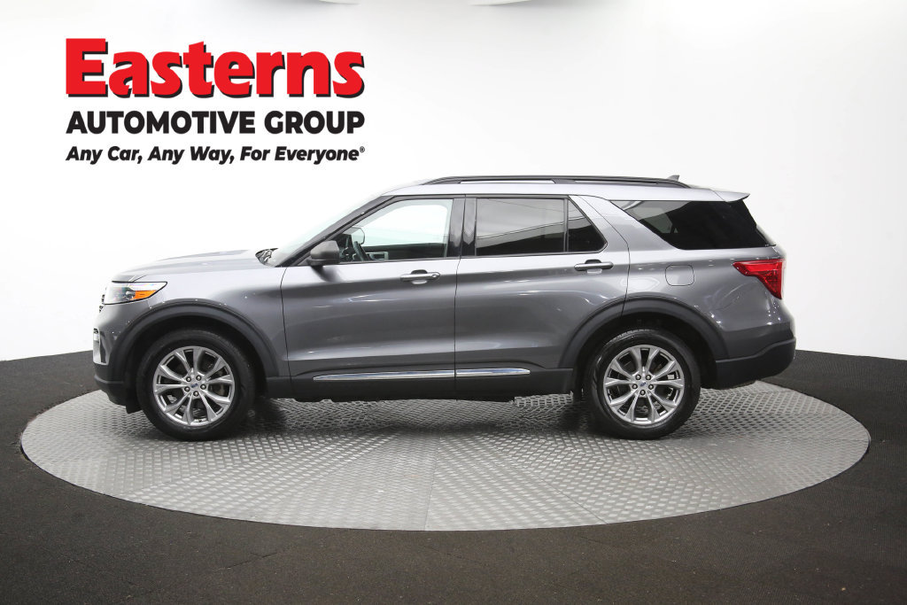 Used 2022 Ford Explorer XLT w/ Equipment Group 202A AWD/4WD image 64