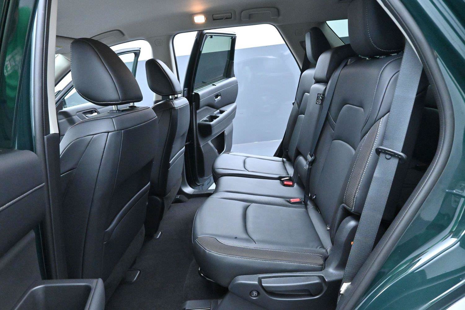 Used 2022 Nissan Pathfinder SL w/ Cargo Package AWD/4WD image 32
