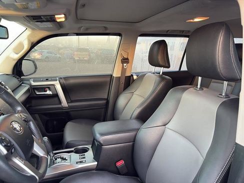 Used 2022 Toyota 4Runner SR5 Premium w/ Moonroof Package image 15