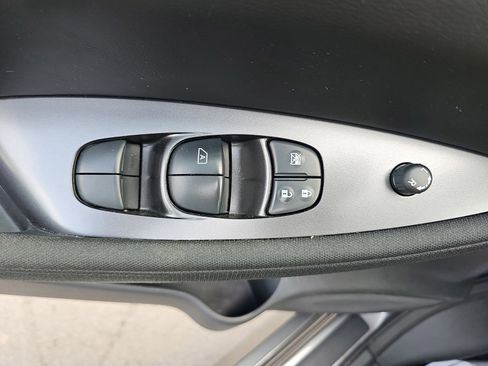 Used 2023 Nissan Leaf S FWD image 28