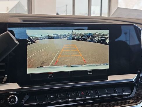 Used 2023 GMC Sierra 1500 SLE w/ X31 Off-Road Package image 12