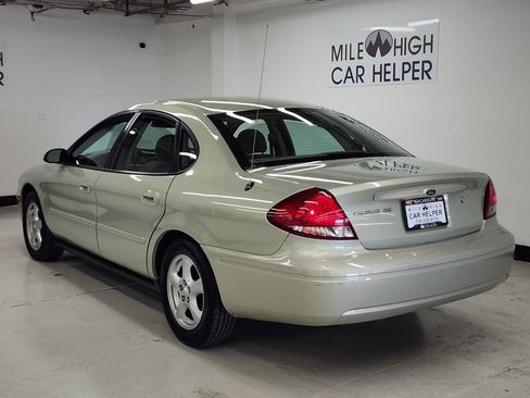 Used 2004 Ford Taurus SE image 7
