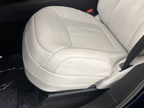 Certified 2023 Land Rover Range Rover Sport SE image 19