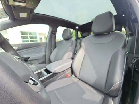 Used 2023 Volkswagen ID.4 Pro S AWD/4WD image 12