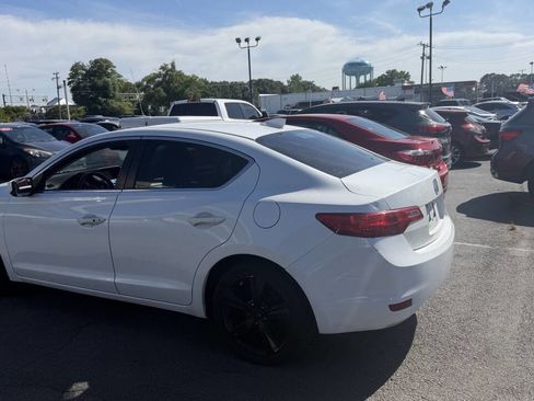 Used 2015 Acura ILX w/ Technology Package FWD image 8