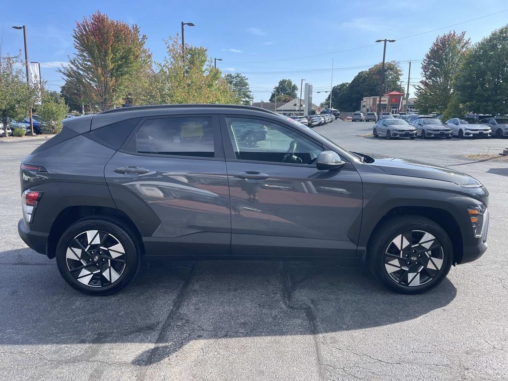 Used 2025 Hyundai Kona SEL AWD/4WD image 7