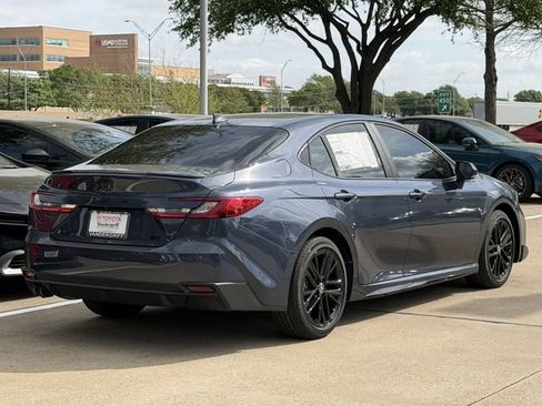 New 2026 Toyota Camry SE FWD image 4