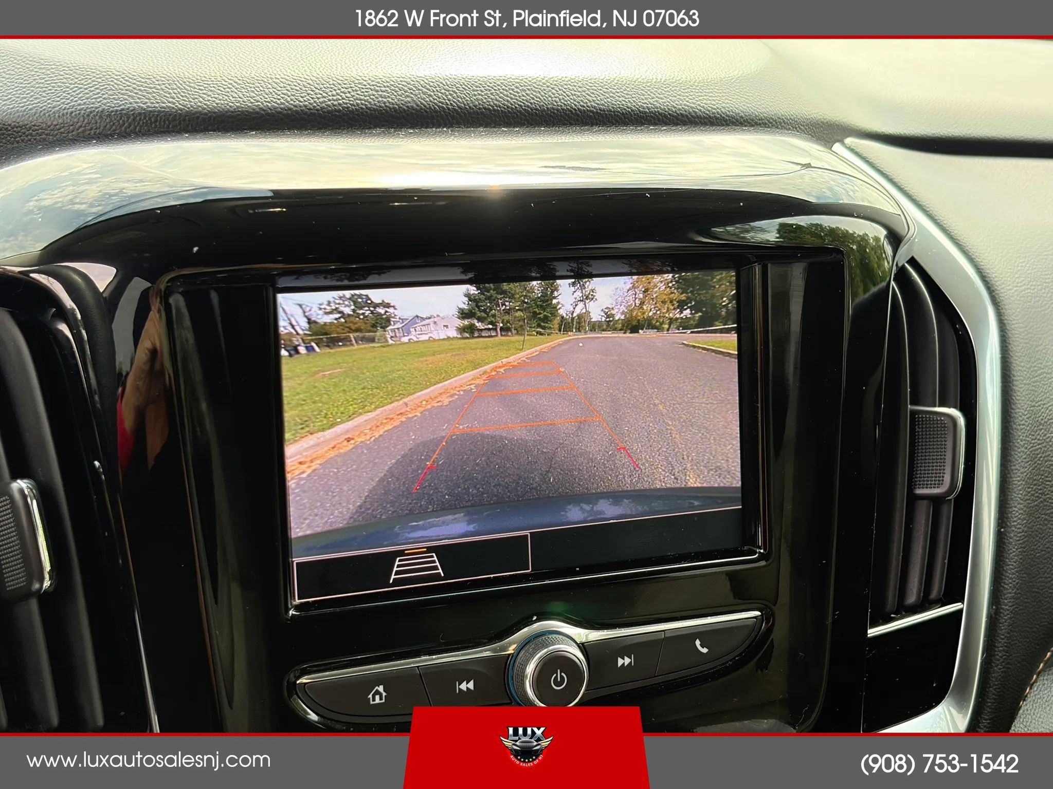 Used 2021 Chevrolet Traverse LS AWD/4WD image 35