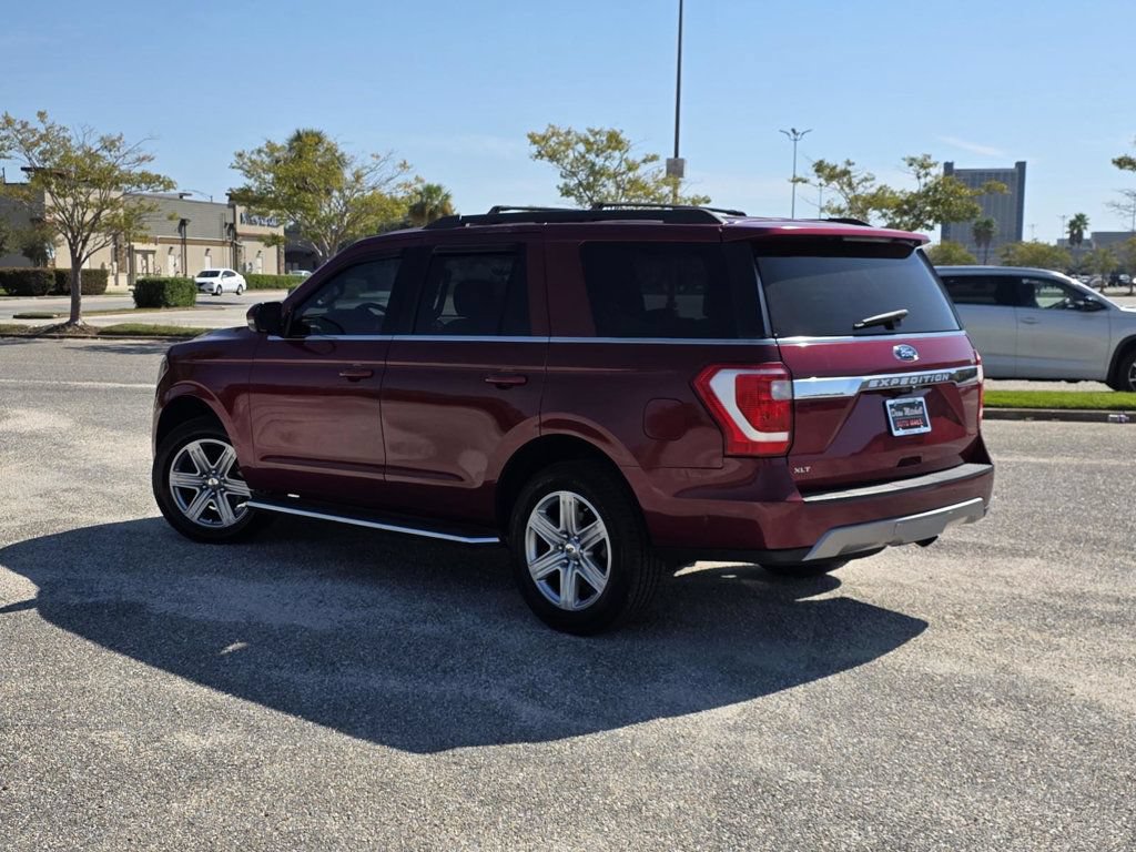 Used 2018 Ford Expedition XLT w/ Equipment Group 202A RWD image 5