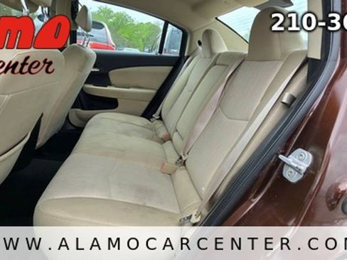 Used 2012 Chrysler 200 LX FWD image 26