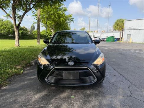 Used 2018 Toyota Yaris iA FWD image 7