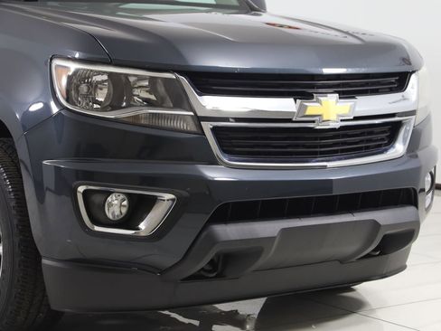 Used 2018 Chevrolet Colorado LT w/ LT Convenience Package image 32
