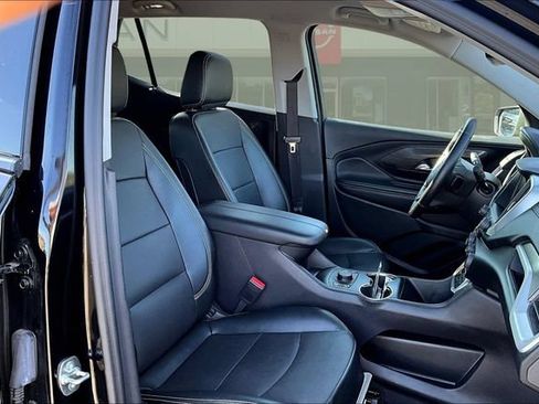 Used 2024 GMC Terrain SLT AWD/4WD image 26
