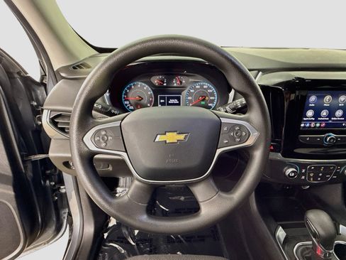 Used 2021 Chevrolet Traverse LS FWD image 13