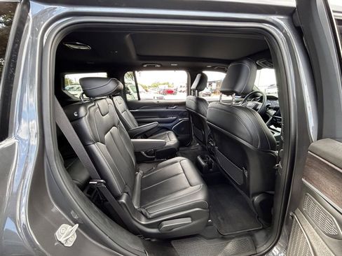 Used 2025 Jeep Grand Cherokee L Limited w/ Luxury Tech Group II image 52