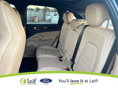 Used 2023 Porsche Cayenne image 29