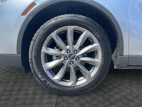 Used 2022 Lincoln Corsair AWD w/ Premium Package image 11