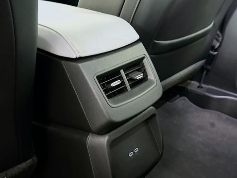 Used 2025 Chevrolet Equinox EV LT FWD image 27