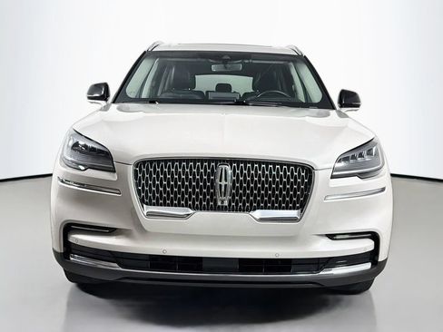 Used 2023 Lincoln Aviator Reserve w/ Equipment Group 201A RWD image 2