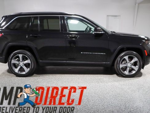 Used 2023 Jeep Grand Cherokee Limited AWD/4WD image 6